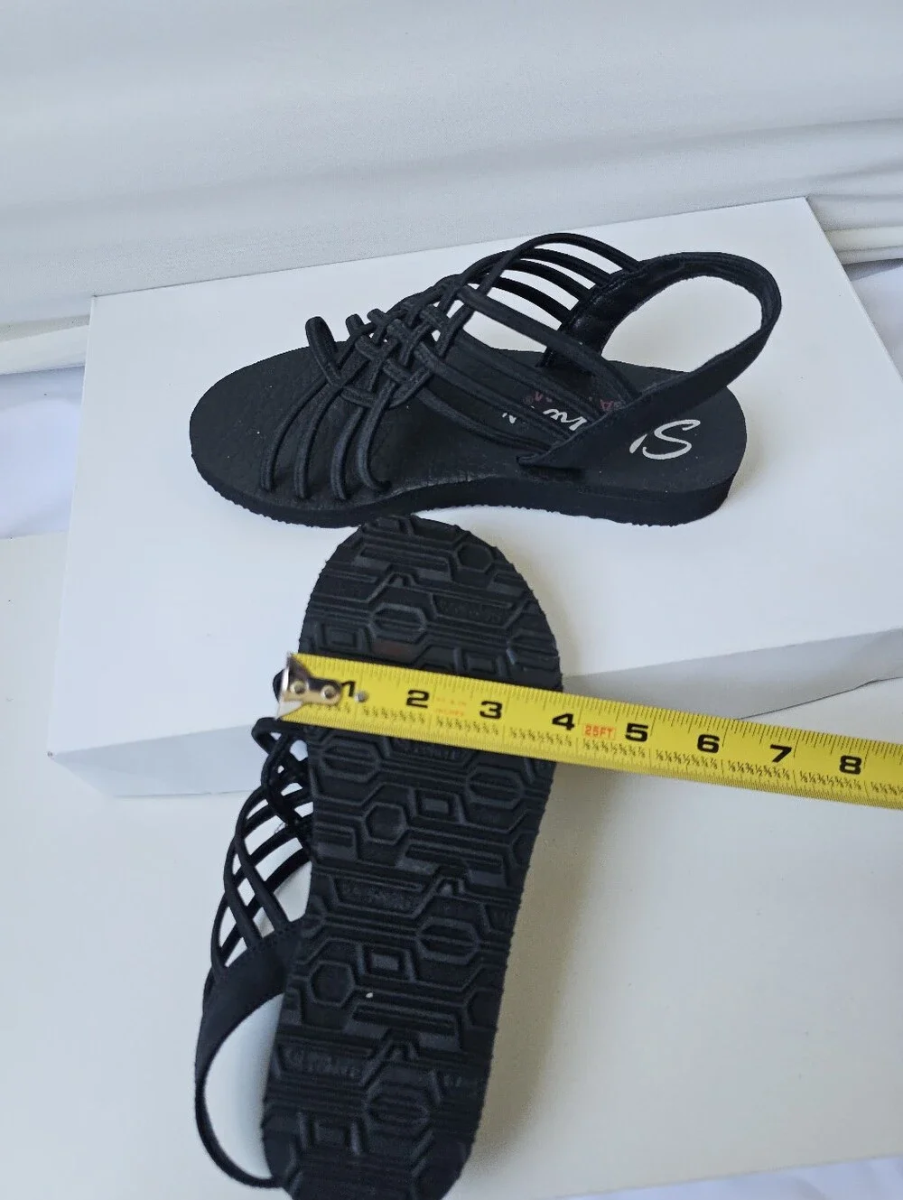Skechers Girls Black Strappy Yoga Foam Slingback Sandals Size 2 (8.5